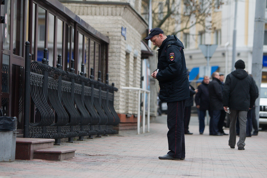 Фото мужчин в форме следственного комитета