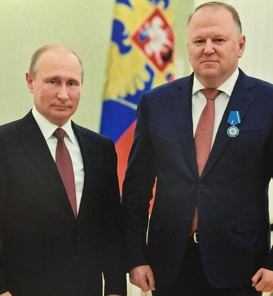 Путин вручил Цуканову орден Почёта - Новости Калининграда Путин вручил Цуканову орден Почёта - Новости Калининграда