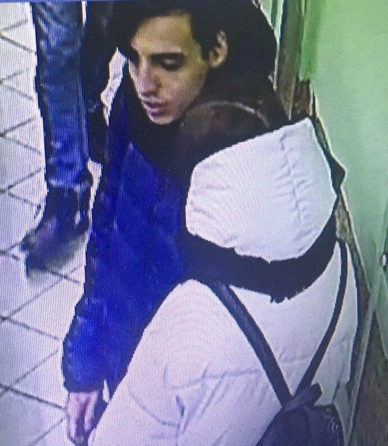 В Калининграде полиция устанавливает личность подозреваемого в краже банковской карты (фото) - Новости Калининграда | Фото: пресс-служба регионального УМВД В Калининграде полиция устанавливает личность подозреваемого в краже банковской карты (фото) - Новости Калининграда | Фото: пресс-служба регионального УМВД