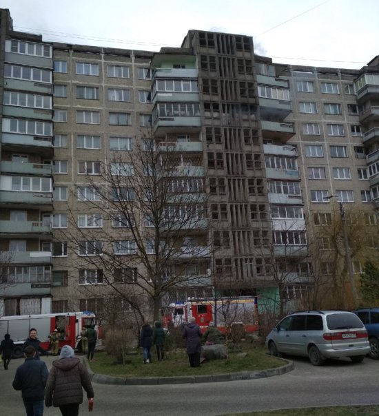 Очевидцы: на ул. Лилии Иванихиной в Калининграде загорелась квартира (фото) - Новости Калининграда | Фото: очевидец Очевидцы: на ул. Лилии Иванихиной в Калининграде загорелась квартира (фото) - Новости Калининграда | Фото: очевидец