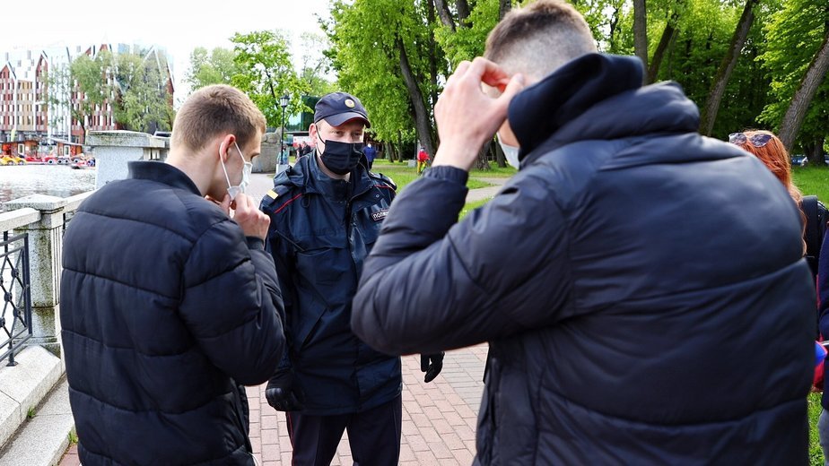 Более 1200 калининградцев попали под "коронавирусную" статью за три месяца - Новости Калининграда | Фото: Александр Подгорчук / "Клопс" Более 1200 калининградцев попали под "коронавирусную" статью за три месяца - Новости Калининграда | Фото: Александр Подгорчук / "Клопс"