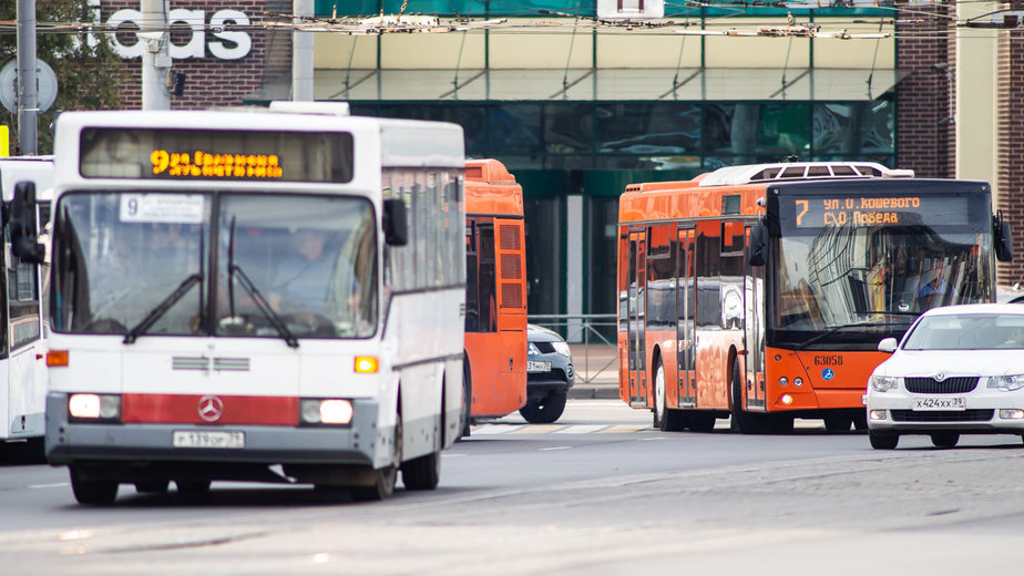 Является ли автобус автомобилем