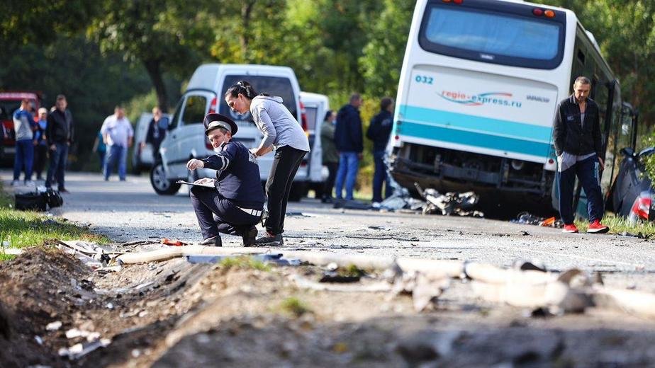 Один из госпитализированных после смертельного ДТП под Янтарным — 17-летний подросток - Новости Калининграда | Фото: Александр Подгорчук / "Клопс" Один из госпитализированных после смертельного ДТП под Янтарным — 17-летний подросток - Новости Калининграда | Фото: Александр Подгорчук / "Клопс"