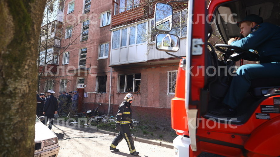«Первый раз вижу, чтобы вынесло железную дверь»: очевидец — о происшествии в жилом доме на Леонова - Новости Калининграда | Фото: Александр Подгорчук/"Клопс" «Первый раз вижу, чтобы вынесло железную дверь»: очевидец — о происшествии в жилом доме на Леонова - Новости Калининграда | Фото: Александр Подгорчук/"Клопс"