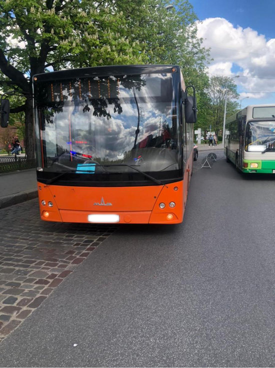 В ДТП на улице Черняховского пострадала пассажирка автобуса