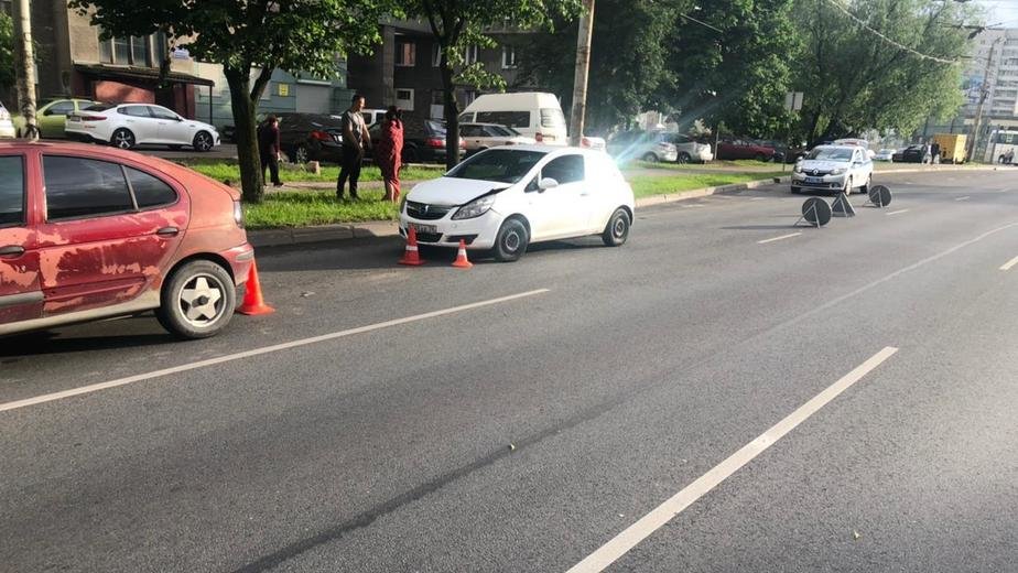 На Моспроспекте 35-летняя пассажирка Renault пострадала при столкновении с Opel (фото) - Новости Калининграда | Фото: пресс-служба УМВД России по Калининградской области На Моспроспекте 35-летняя пассажирка Renault пострадала при столкновении с Opel (фото) - Новости Калининграда | Фото: пресс-служба УМВД России по Калининградской области