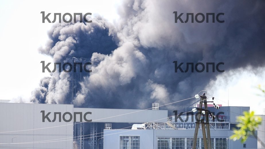 Площадь пожара на «Мираторге» составила 800 «квадратов»: что известно о ЧП - Новости Калининграда | Фото: Александр Подгорчук / «Клопс» Площадь пожара на «Мираторге» составила 800 «квадратов»: что известно о ЧП - Новости Калининграда | Фото: Александр Подгорчук / «Клопс»
