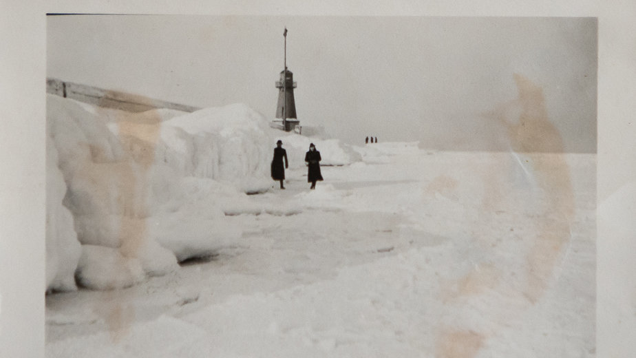 Фото сделано в Пиллау в январе 1940 года. На градуснике -20 | Фото: личный архив Фото сделано в Пиллау в январе 1940 года. На градуснике -20 | Фото: личный архив