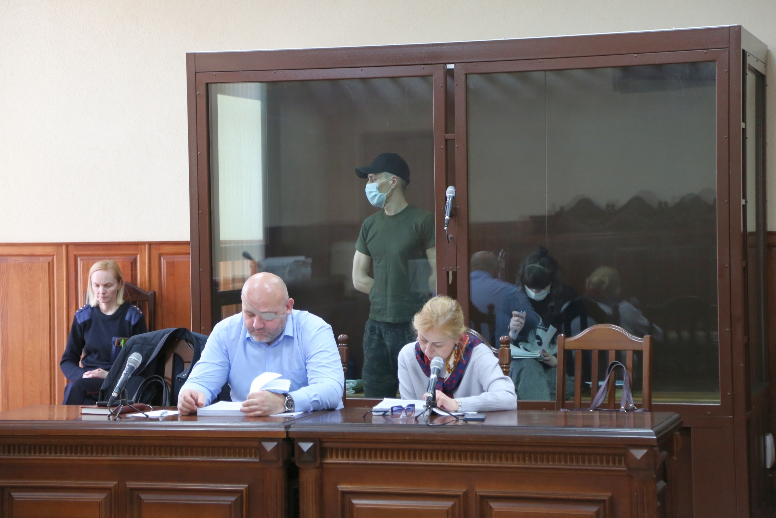 В судебном процессе допрашивают подсудимого 