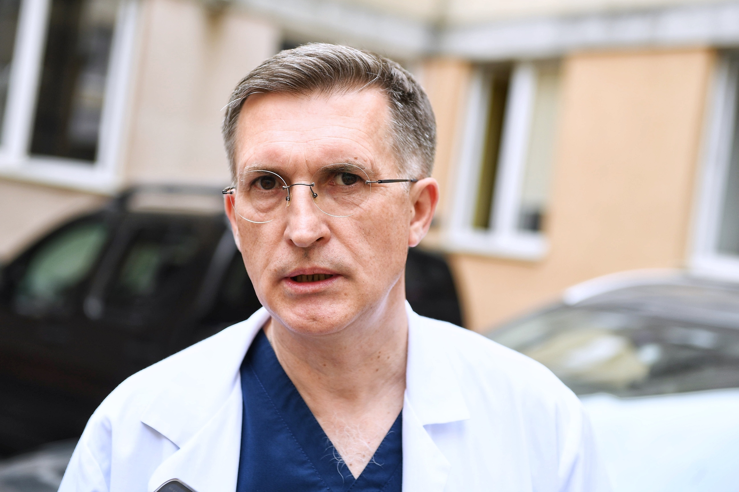 Николай Никишов — врач, которому доверяют