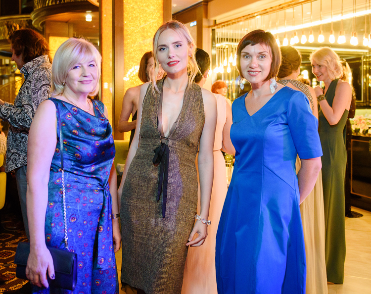 \u041a\u0430\u043b\u0438\u043d\u0438\u043d\u0433\u0440\u0430\u0434\u0441\u043a\u0438\u0435 \u0434\u0438\u0437\u0430\u0439\u043d\u0435\u0440\u044b \u043e\u043a\u0443\u043d\u0443\u043b\u0438\u0441\u044c \u0432 \u0430\u0442\u043c\u043e\u0441\u0444\u0435\u0440\u0443 \u0431\u043e\u043d\u0434\u0438\u0430\u043d\u044b \u043d\u0430 \u0432\u0435\u0447\u0435\u0440\u0438\u043d\u043a\u0435 \u0432 ...