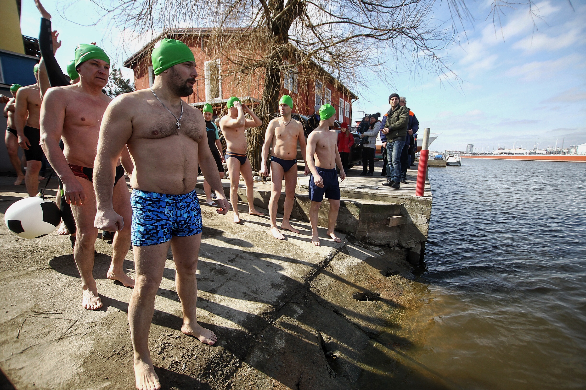 моржи в германии. янтарные моржи. янтарные моржи. клуб янтарные моржи калининград. янтарные моржи калининград.